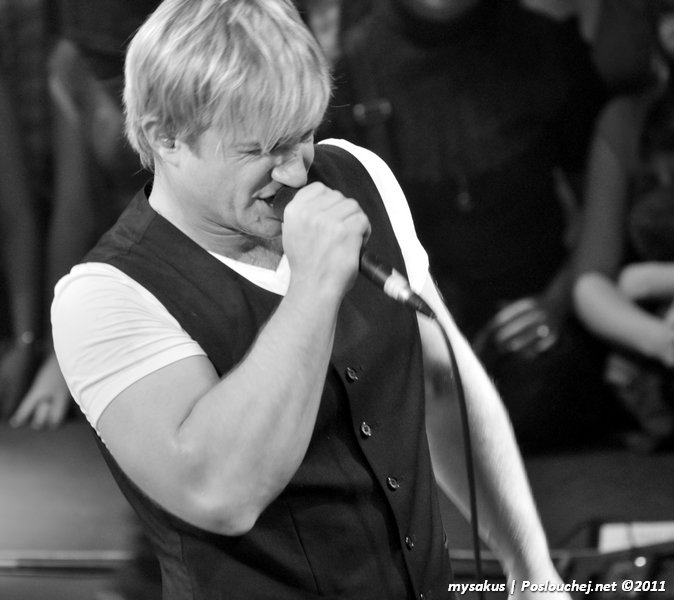 koncert: SUPPORT LESBIENS - Středa 14. 12. 2011